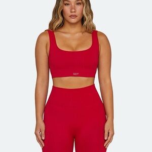 SET active SCULPTFLEX BOX CUT BRA  in color barn (red)